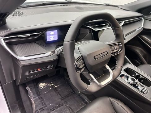 New 2026 Jeep Cherokee Overland image 11