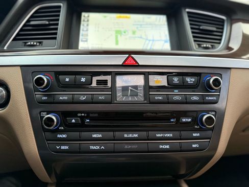 Used 2016 Hyundai Genesis 3.8 w/ Option Group 02 image 32