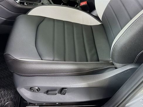 New 2026 Volkswagen Taos SEL AWD/4WD image 20