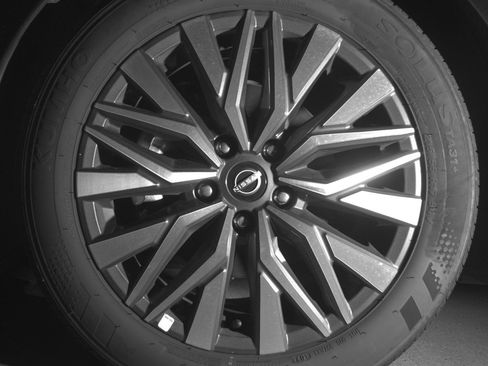 Used 2025 Nissan Altima 2.5 SV image 12