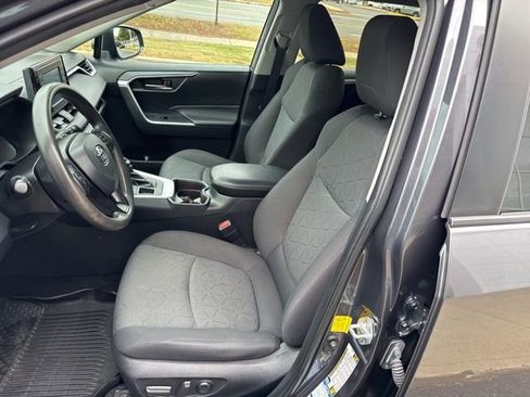 Certified 2021 Toyota RAV4 XLE image 20