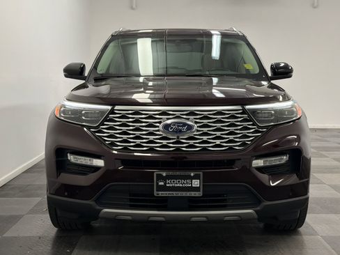 Used 2023 Ford Explorer Platinum w/ Technology Package image 3