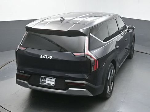 Used 2026 Kia EV9 Light RWD image 51