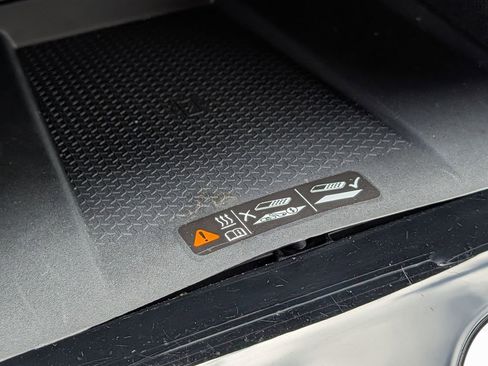 Used 2024 Chevrolet Traverse LT AWD/4WD image 48