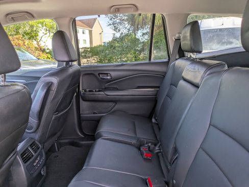 Used 2022 Honda Pilot Special Edition image 15
