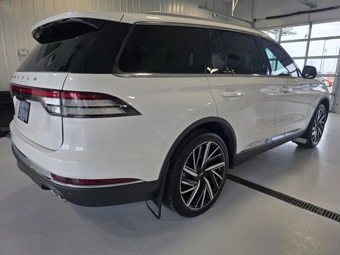 Used 2025 Lincoln Aviator Reserve w/ Equipment Group 201A image 3