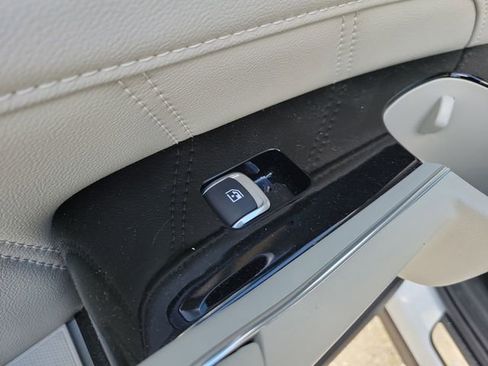 Certified 2023 Kia Sorento SX FWD image 12