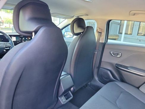 Used 2025 Kia K4 FWD image 26