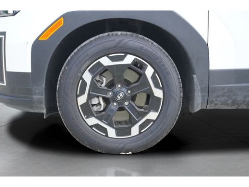 Used 2025 Hyundai Santa Fe SE FWD image 35