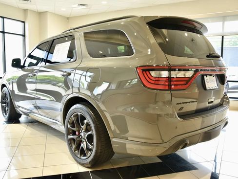 Used 2022 Dodge Durango R/T w/ Tow 'N Go Package AWD/4WD image 4