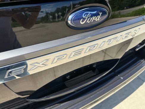 Used 2017 Ford Expedition EL Limited image 12