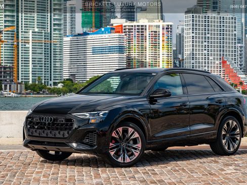 Used 2025 Audi Q8 Prestige image 9
