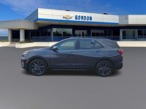 Used 2023 Chevrolet Equinox RS FWD image 2