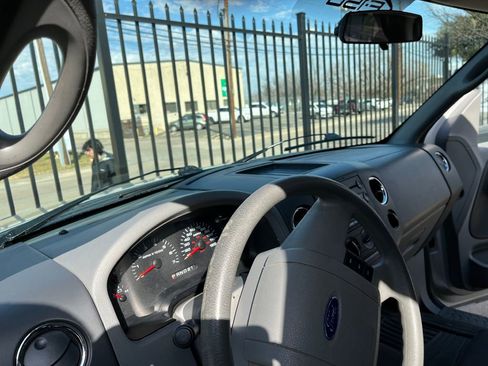 Used 2004 Ford F150 XLT image 17
