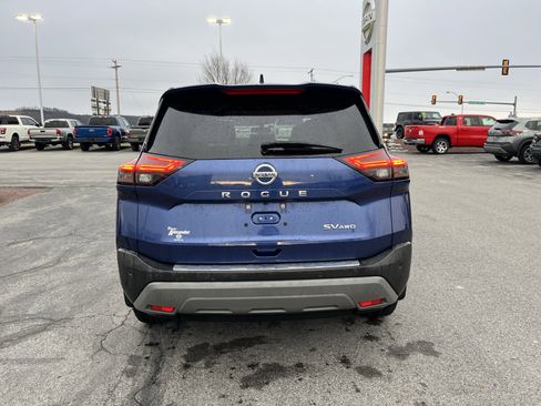 Used 2021 Nissan Rogue SV image 4