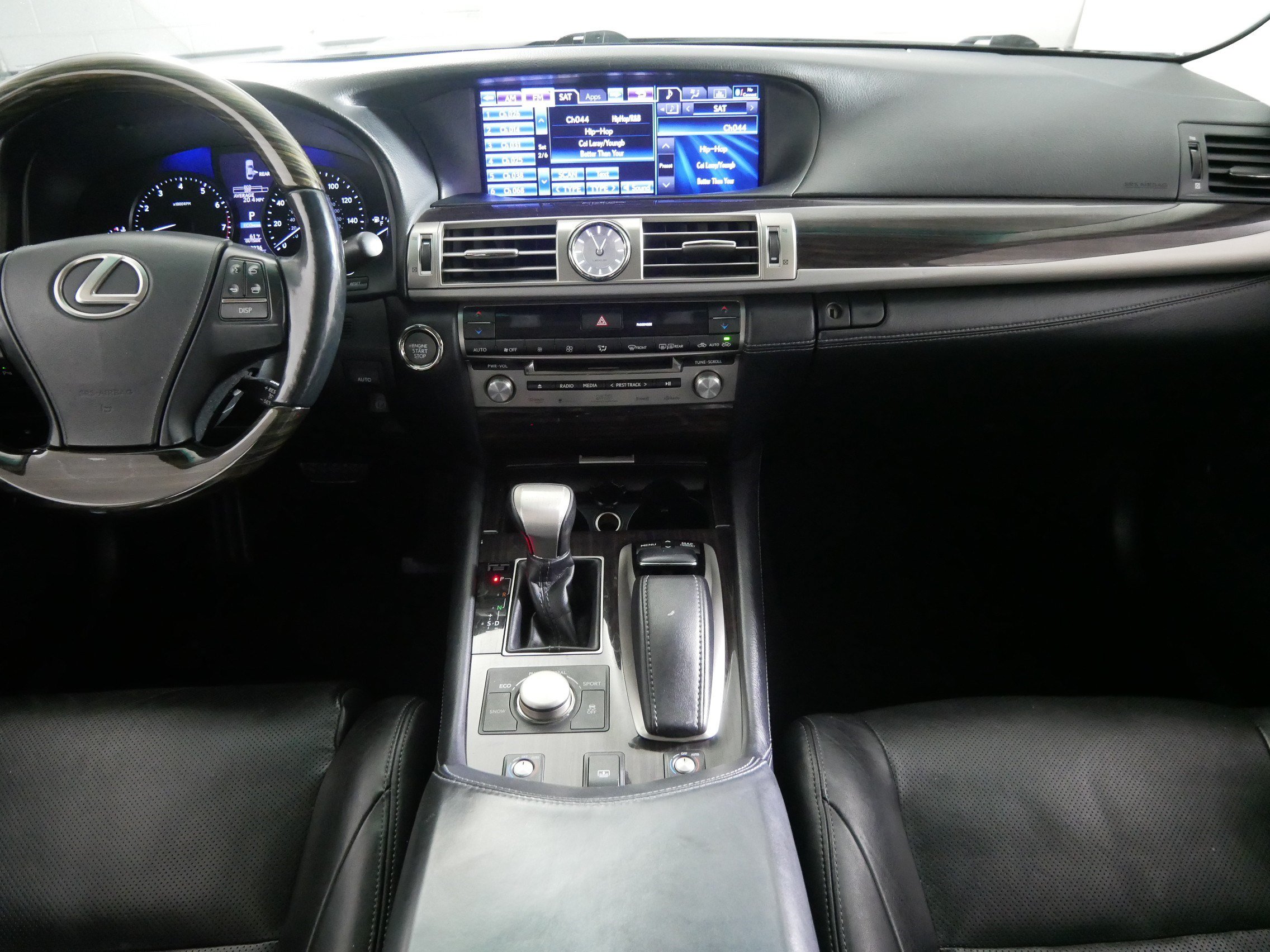 Used 2013 Lexus LS 460 L AWD/4WD image 10