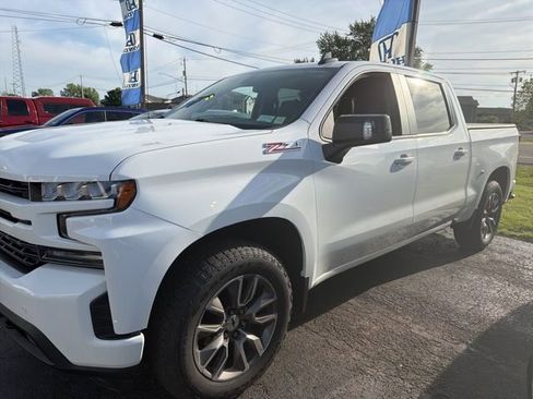 Used 2021 Chevrolet Silverado 1500 RST AWD/4WD image 3