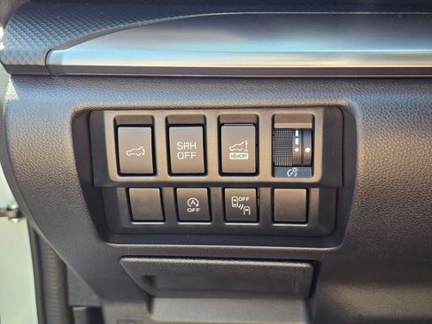 Used 2023 Subaru Forester Premium AWD/4WD image 24