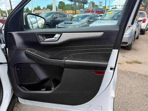 Used 2021 Ford Escape SE AWD/4WD image 17