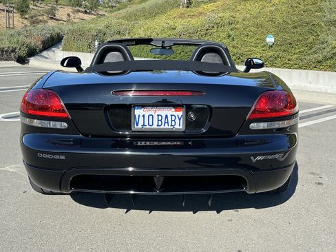Used 2003 Dodge Viper SRT-10 image 10