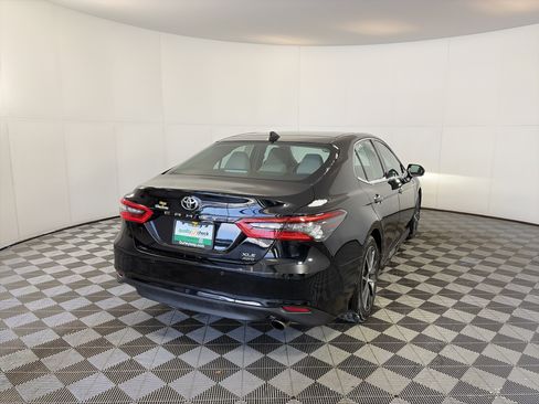 Used 2024 Toyota Camry XLE image 5