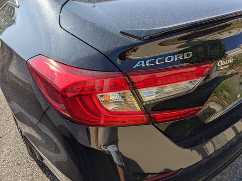 Used 2022 Honda Accord Sport image 11