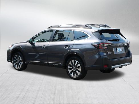 Used 2023 Subaru Outback Limited XT AWD/4WD image 5