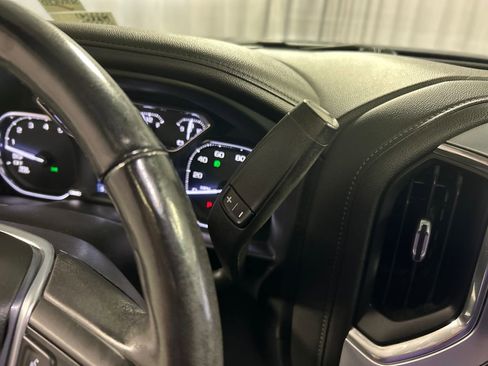 Used 2019 GMC Sierra 1500 SLT w/ SLT Premium Plus Package AWD/4WD image 18