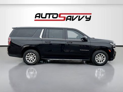 Used 2022 Chevrolet Suburban LT image 8