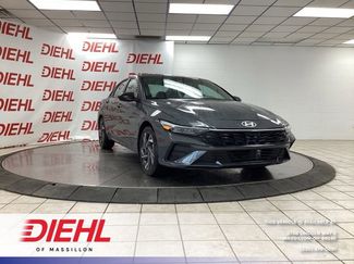 Used 2025 Hyundai Elantra SEL FWD video 1