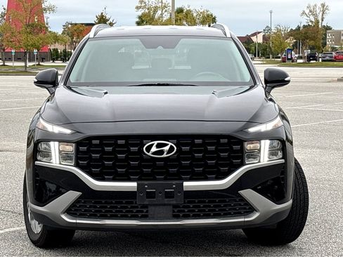 Used 2023 Hyundai Santa Fe SEL image 2