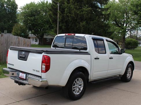 Used 2016 Nissan Frontier SV AWD/4WD image 10