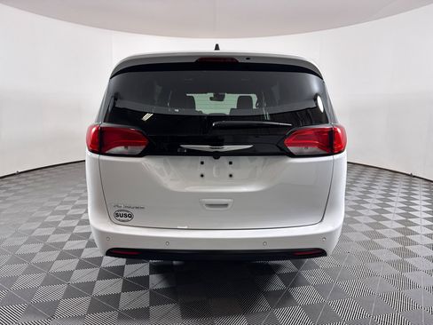 New 2026 Chrysler Voyager LX image 12