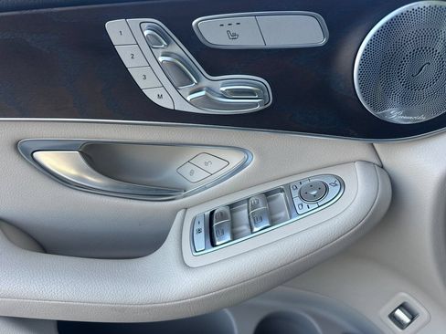 Used 2019 Mercedes-Benz GLC 300 4MATIC image 8