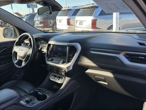 Used 2023 GMC Acadia SLT image 31