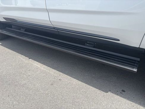 Used 2025 Cadillac Escalade Sport Platinum w/ LPO, Floor Liner Package AWD/4WD image 9