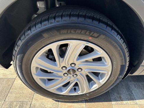 New 2026 Lincoln Corsair Premiere AWD/4WD image 32
