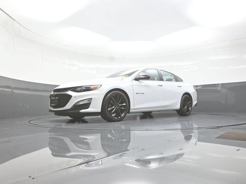 Used 2022 Chevrolet Malibu LT w/ Redline Edition FWD image 11