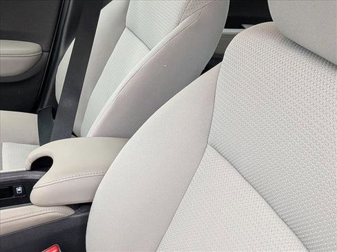 Used 2019 Honda HR-V LX image 14