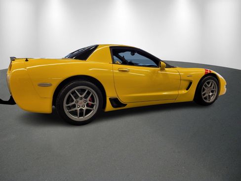 Used 2001 Chevrolet Corvette Z06 w/ Memory Pkg image 7