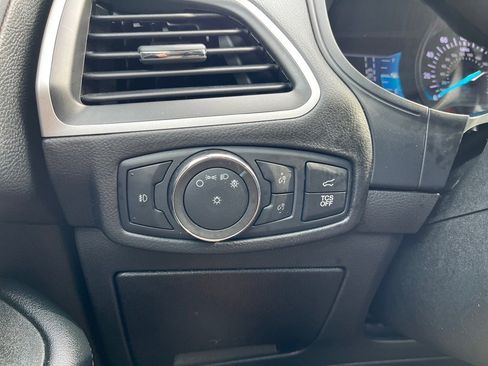 Used 2022 Ford Edge SEL w/ Convenience Package image 25