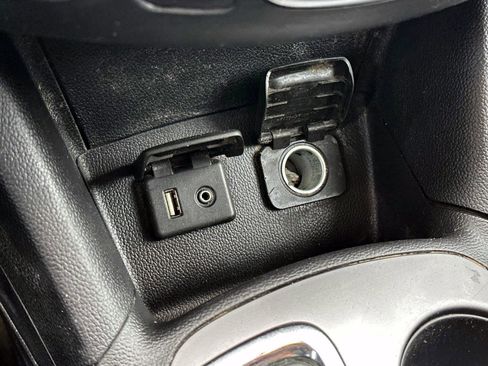 Used 2018 Chevrolet Cruze LT w/ Convenience Package image 25