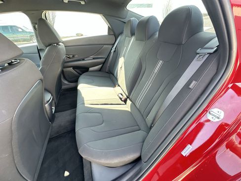 Used 2025 Hyundai Elantra Sport image 23