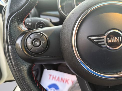 Used 2019 MINI Cooper S w/ Premium Package image 17