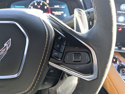 Used 2023 Chevrolet Corvette Stingray Premium Conv w/ Z51 Performance Package image 18