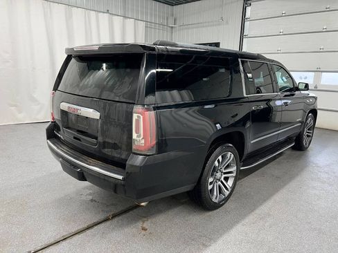 Used 2017 GMC Yukon XL Denali w/ Open Road Package AWD/4WD image 4