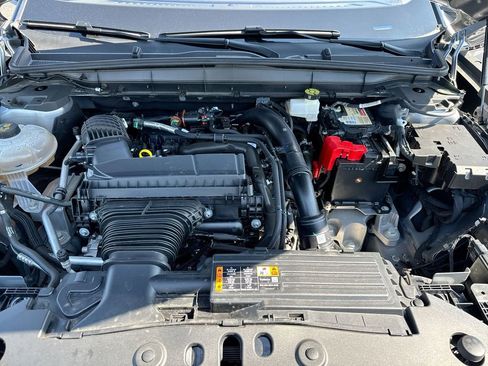 Used 2025 Lincoln Nautilus Premier AWD/4WD image 25