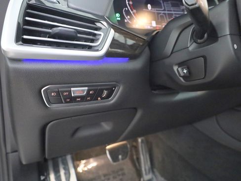 Used 2020 BMW X6 xDrive40i w/ M Sport Package AWD/4WD image 19