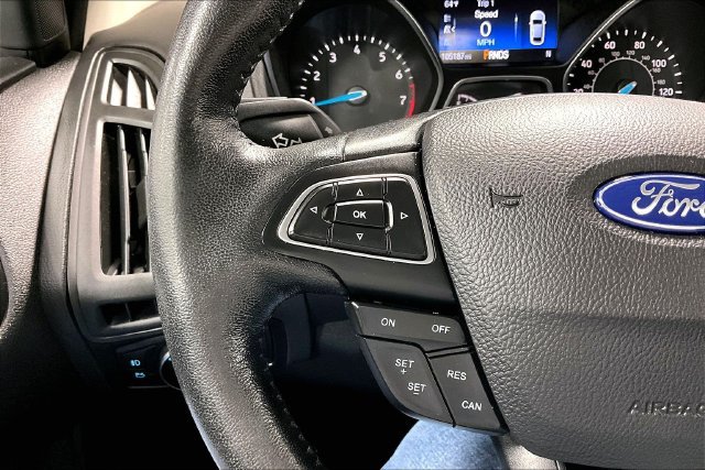 Used 2017 Ford Focus SEL w/ Cold Weather Package FWD image 11