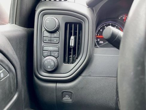 Used 2019 Chevrolet Silverado 1500 Custom Trail Boss w/ Custom Convenience Package image 17